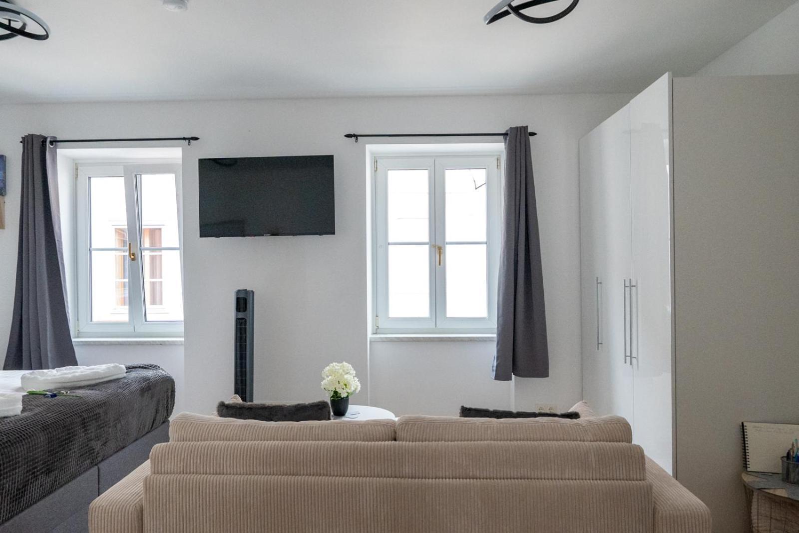 Wachau Oasis - Elegance With A Private Terrace Apartment เมาแตร์น ภายนอก รูปภาพ
