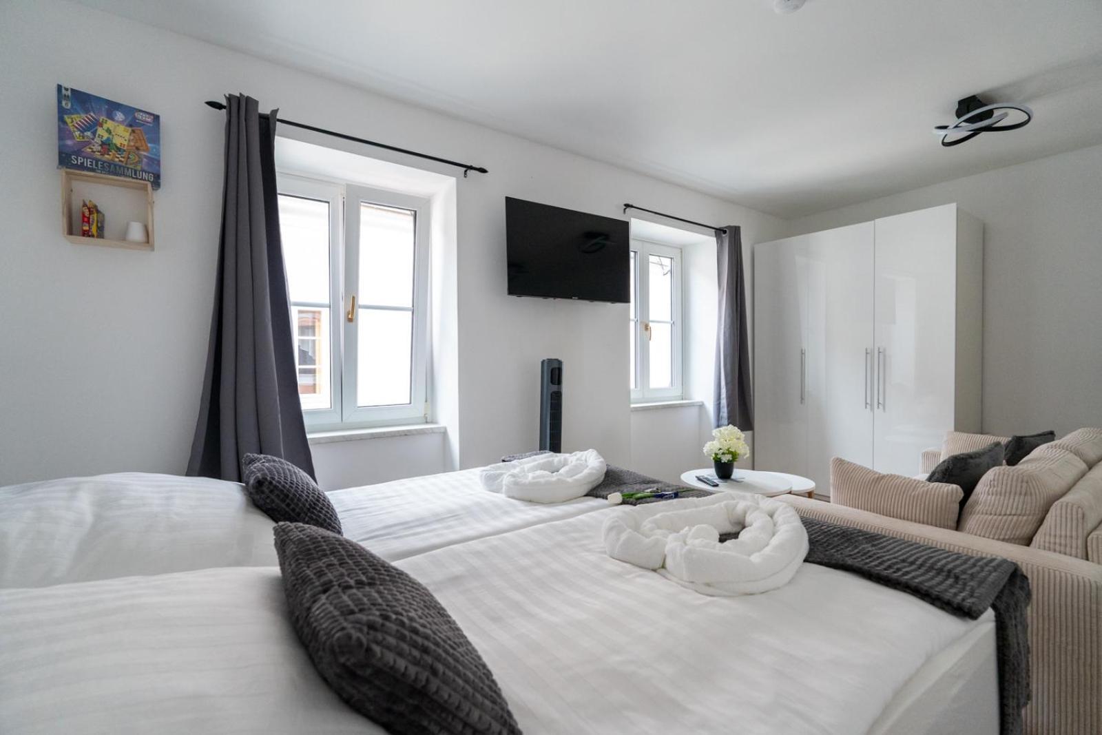 Wachau Oasis - Elegance With A Private Terrace Apartment เมาแตร์น ภายนอก รูปภาพ